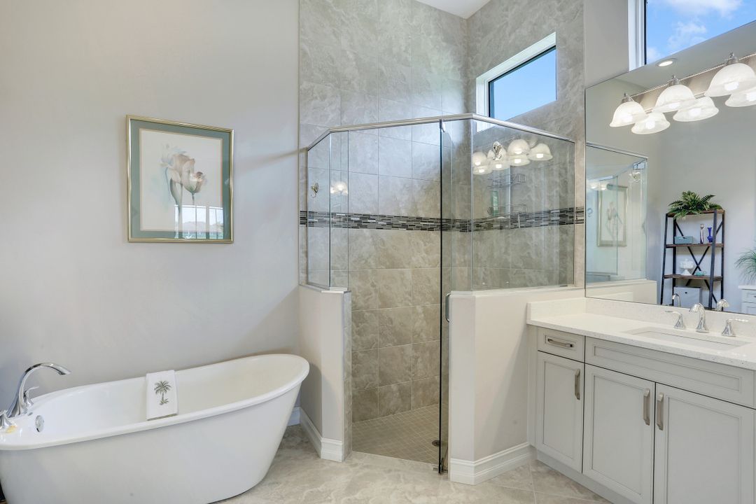 17212 Hidden Estates Cir, Fort Myers, FL 33908