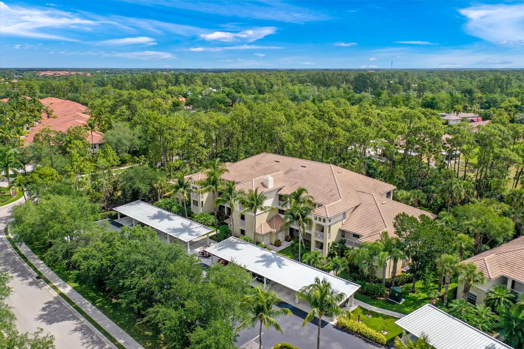 1886 Tarpon Bay Dr S #304, Naples, FL 34119