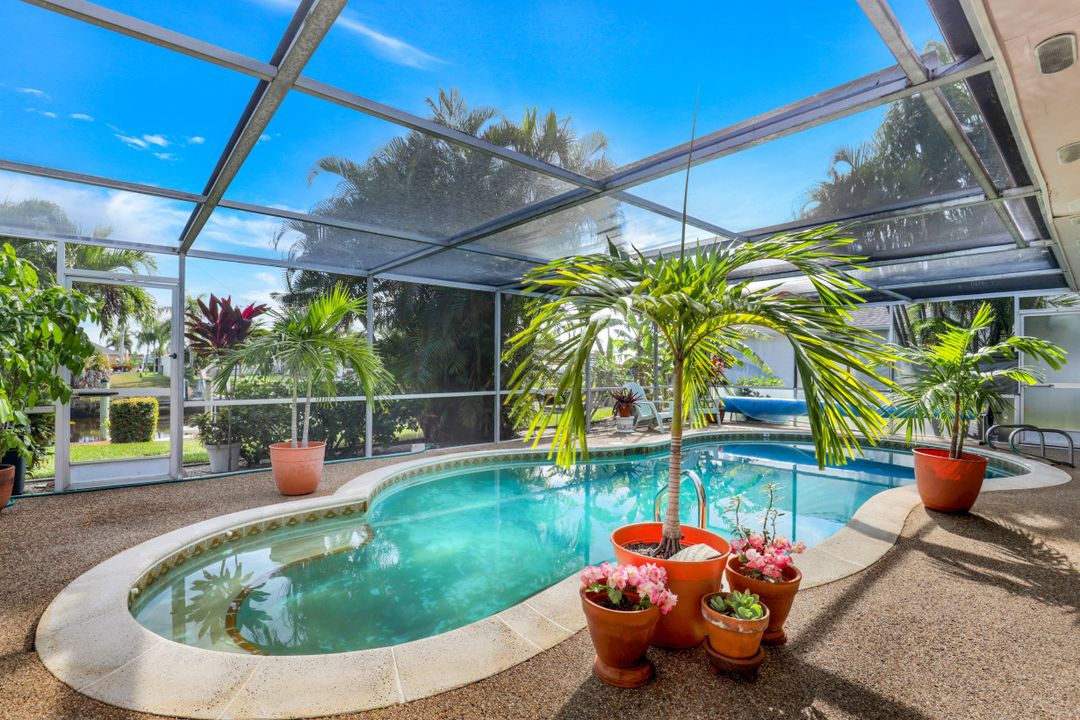 4933 SW 11th Ct, Cape Coral, FL 33914