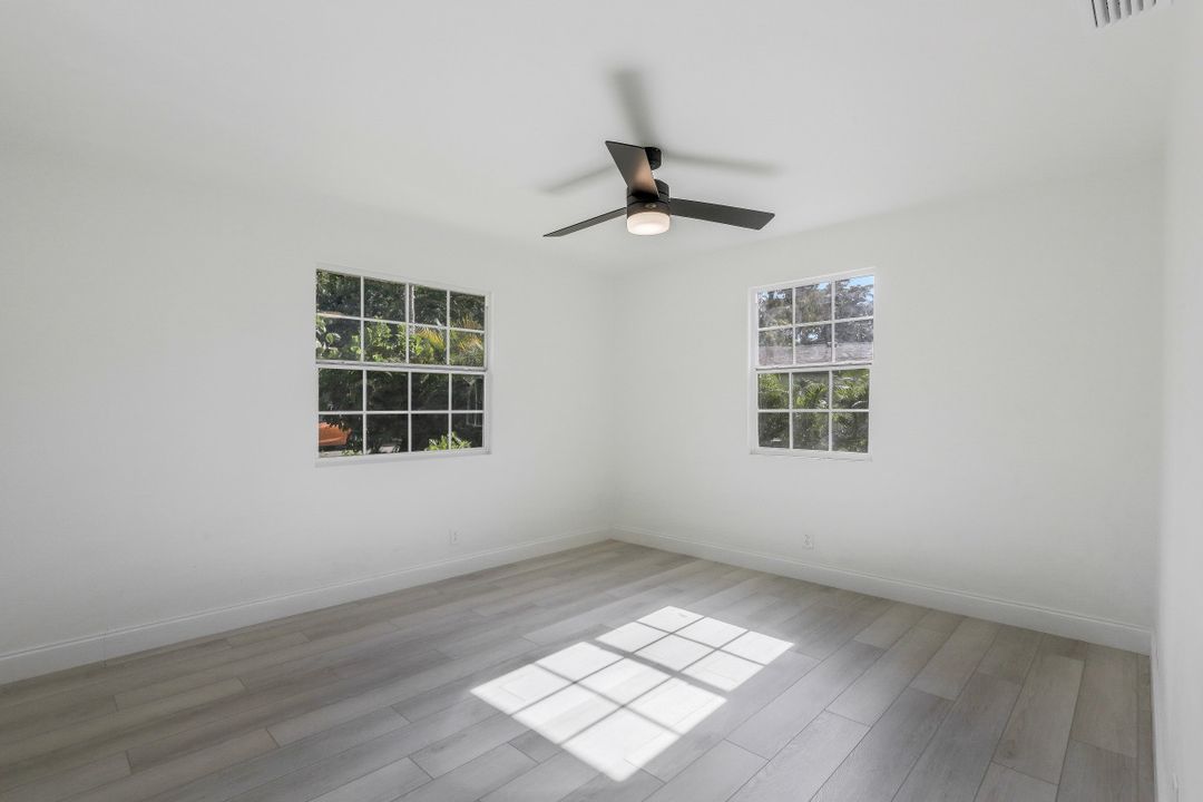 3409 Goldie Ln, Naples, FL 34112