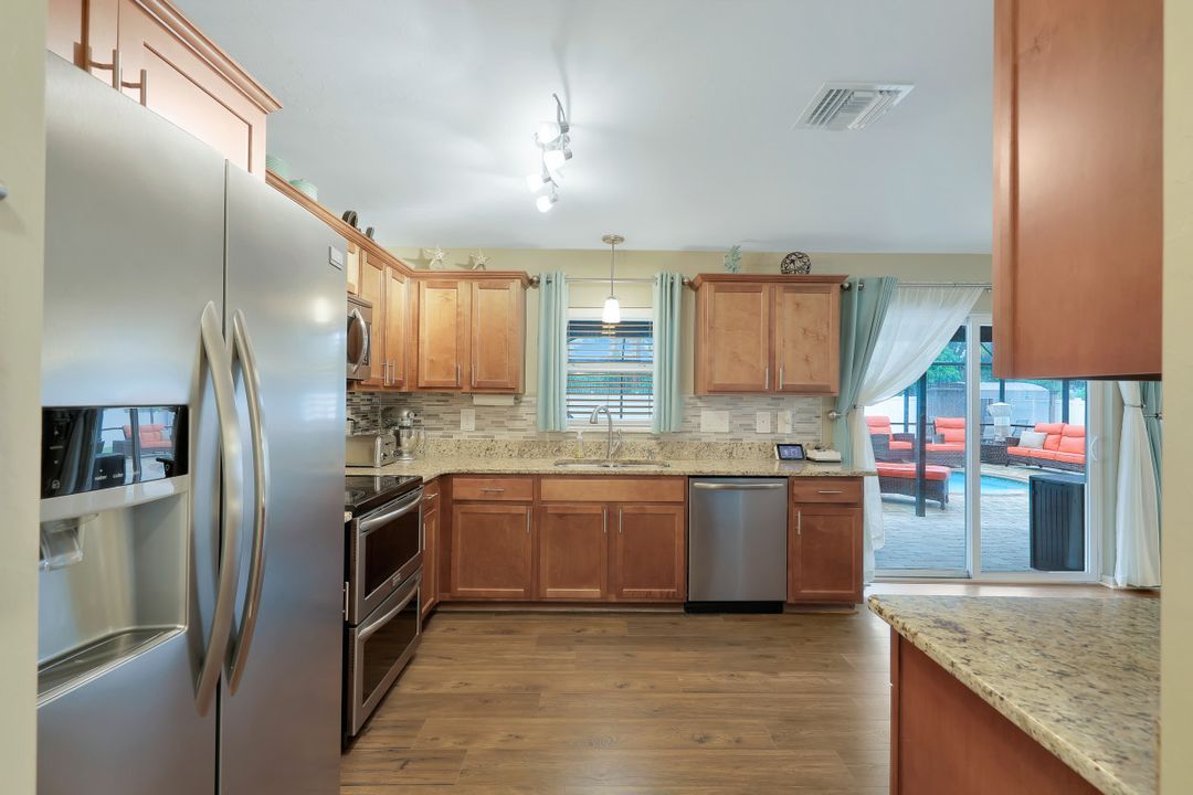 3006 SW 1st Pl, Cape Coral, FL 33914