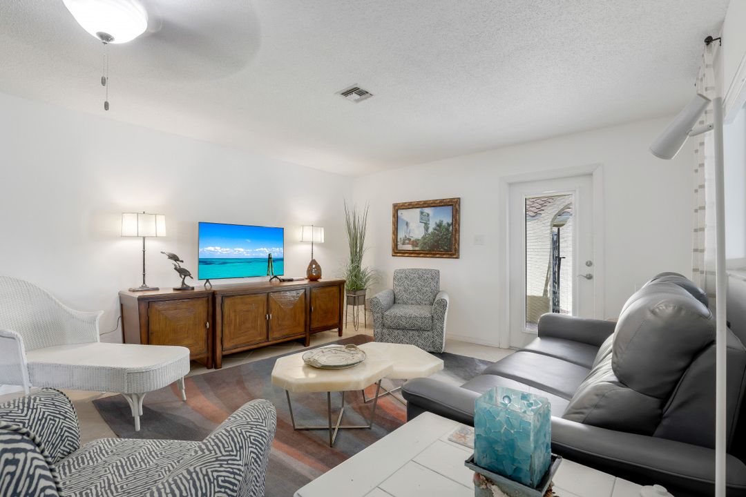 146 Harrison Rd, Naples, FL 34112