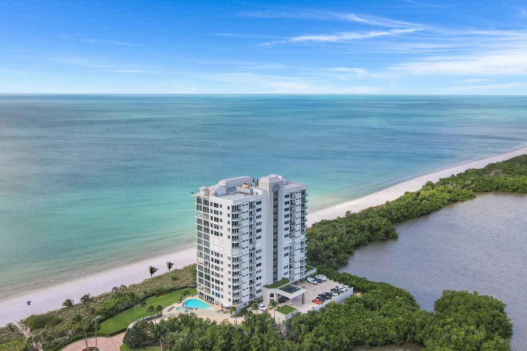 10 Seagate Dr #6S, Naples, FL 34103