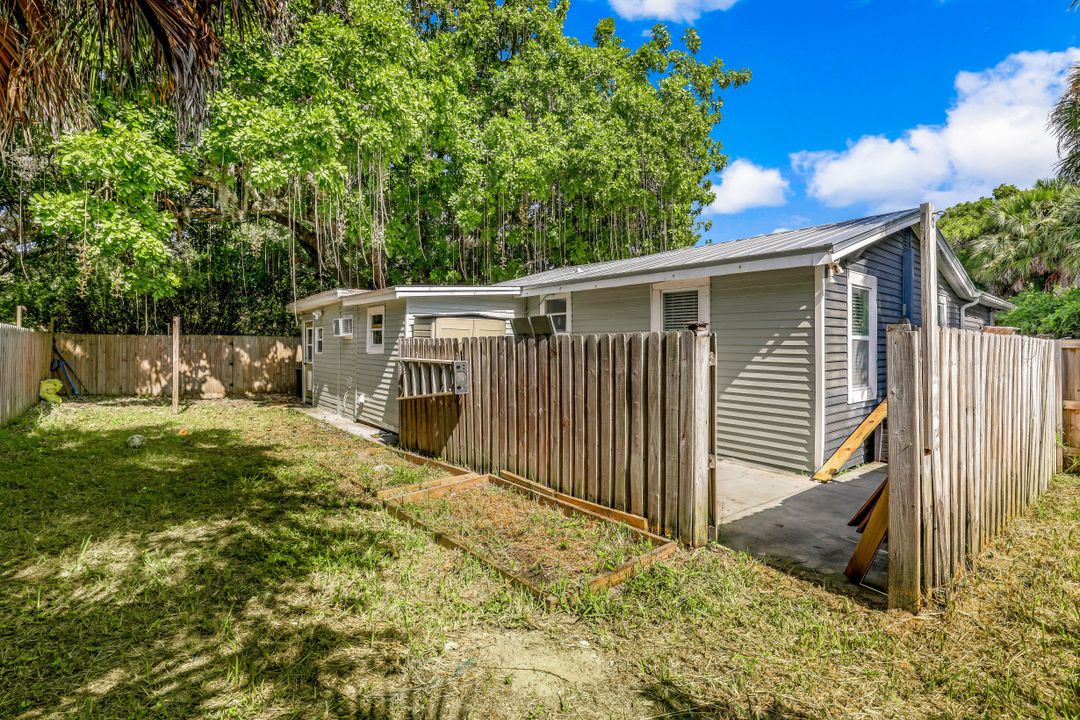 9520 Corkscrew Rd, Estero, FL 33928