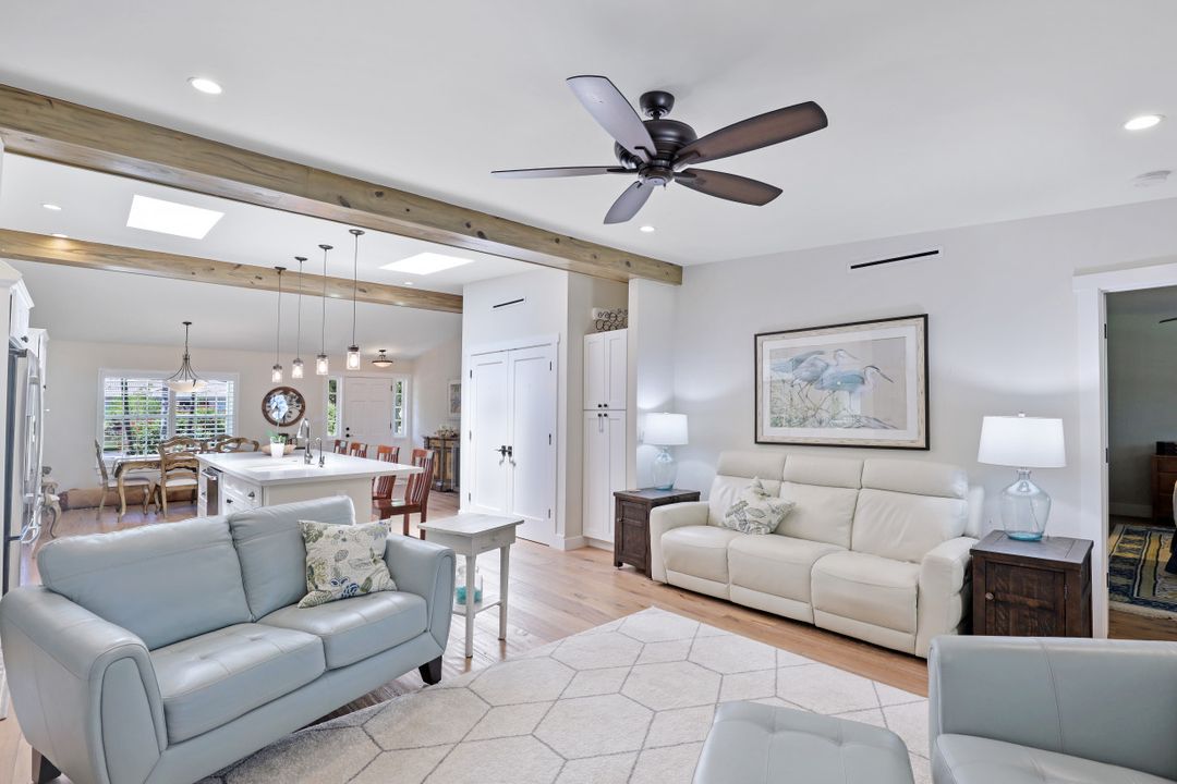 1204 Diana Ave, Naples, FL 34103