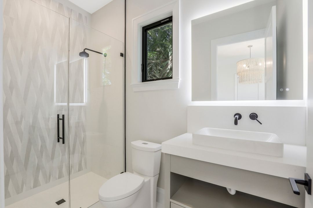 950 Bonita Ct, Marco Island, FL 34145