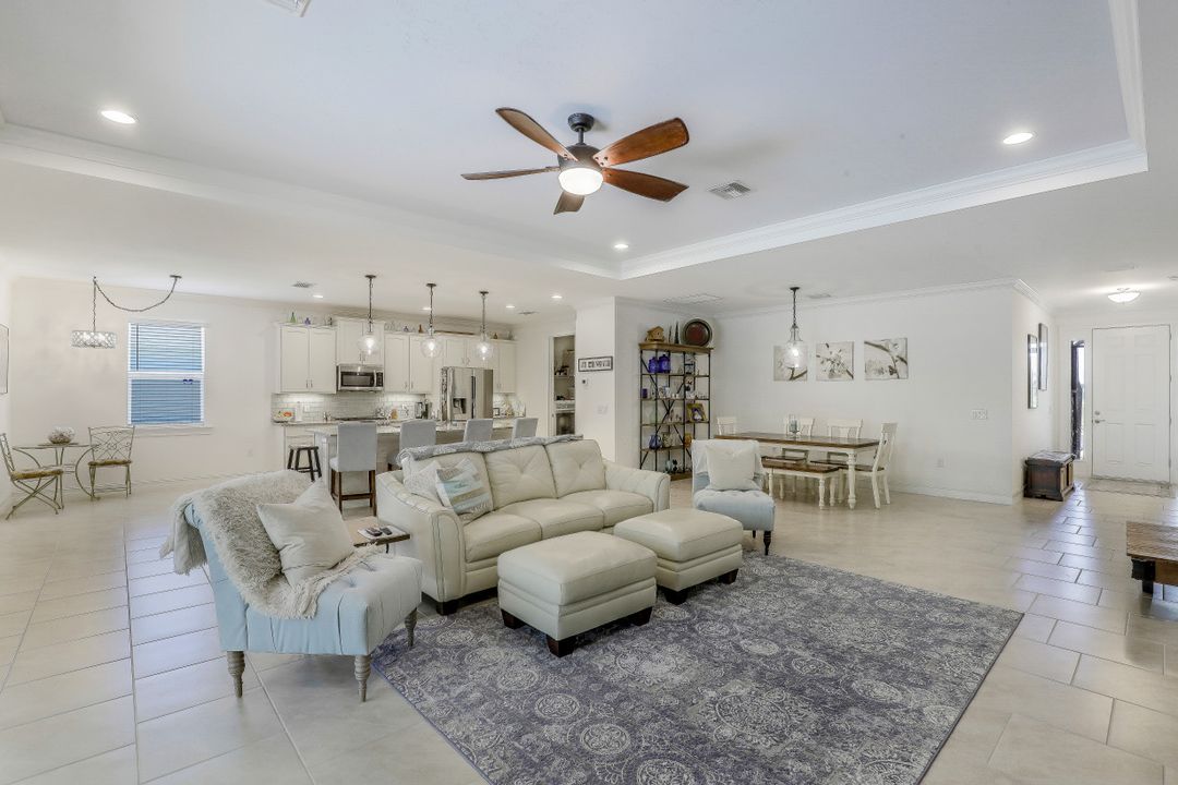 3101 Amadora Cir, Cape Coral, FL 33909