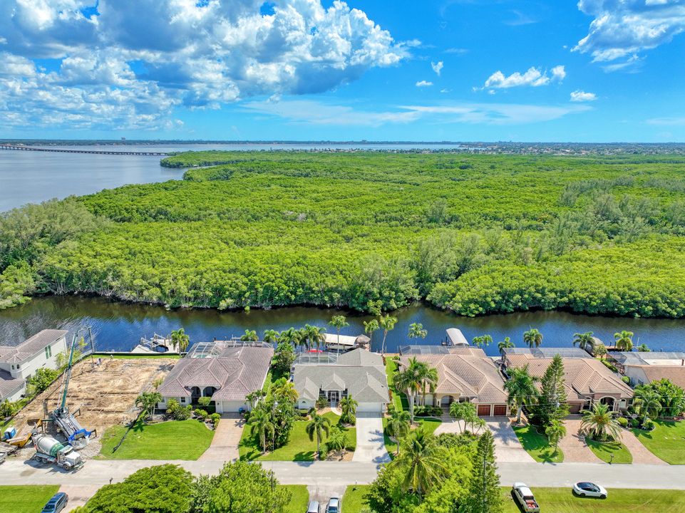 2356 Coral Point Dr, Cape Coral, FL 33990