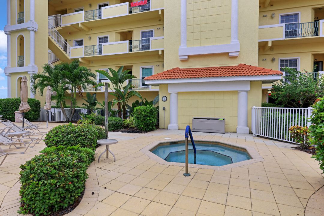 4235 SE 20th Pl #B305, Cape Coral, FL 33904