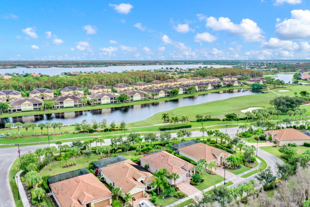 9574 Coquina Cir, Naples, FL 34120