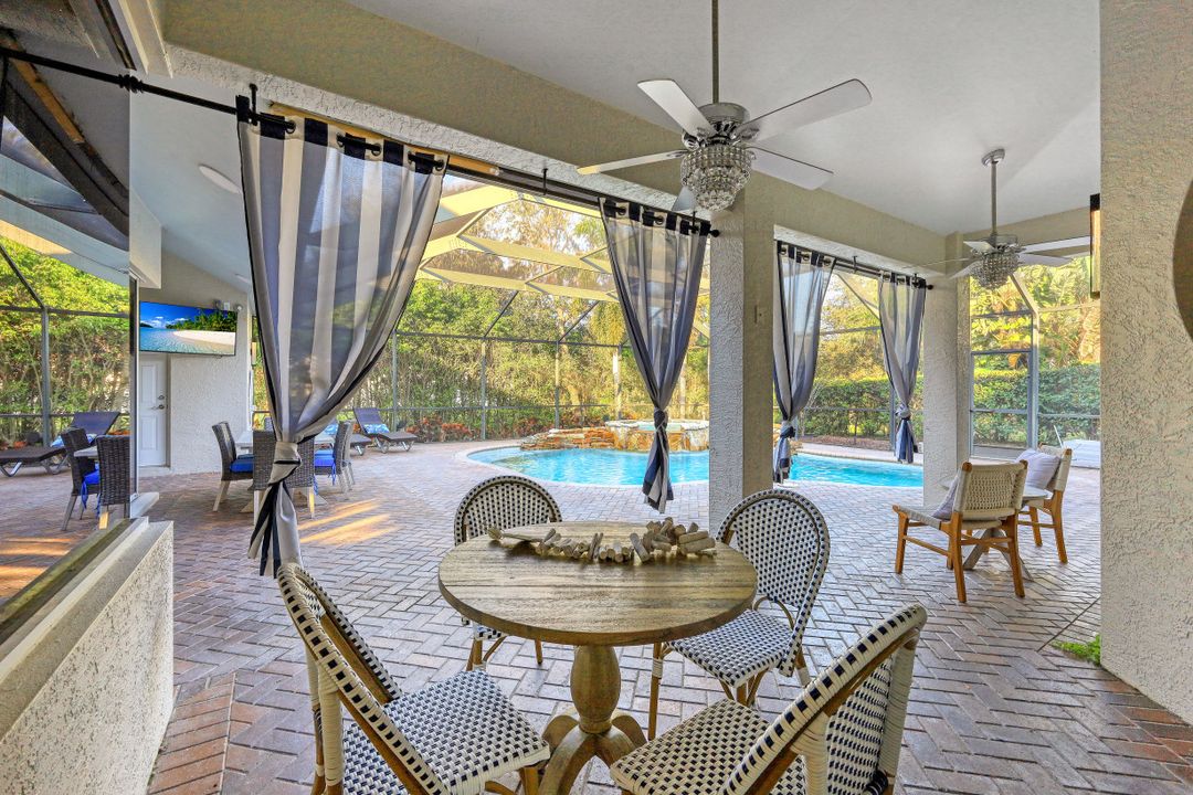 2047 Terrazzo Ln, Naples, FL 34104