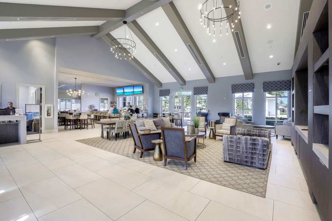 9373 Surfbird Ct, Naples, FL 34120