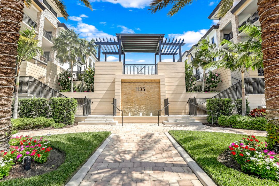 1135 3rd Ave S #Unit 308, Naples, FL 34102