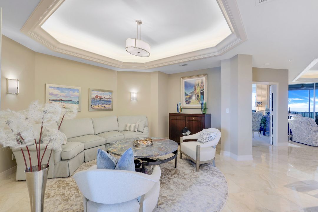 435 Dockside Dr #PH-02, Naples, FL 34110