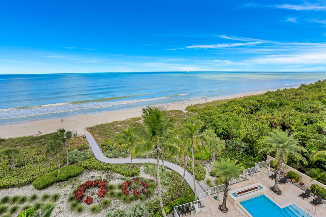 11125 Gulf Shore Dr #701, Naples, FL 34108