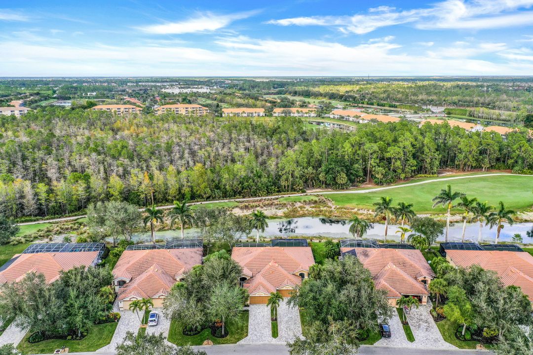 8755 Naples Heritage Dr, Naples, FL 34112