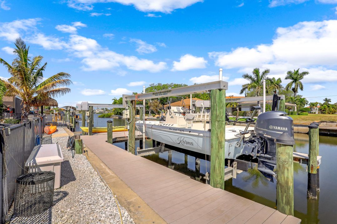 207 6th St, Bonita Springs, FL 34134