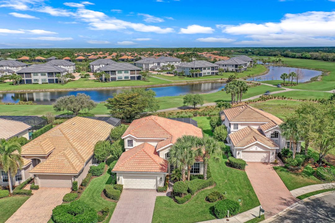 11857 Bramble Ct, Naples, FL 34120