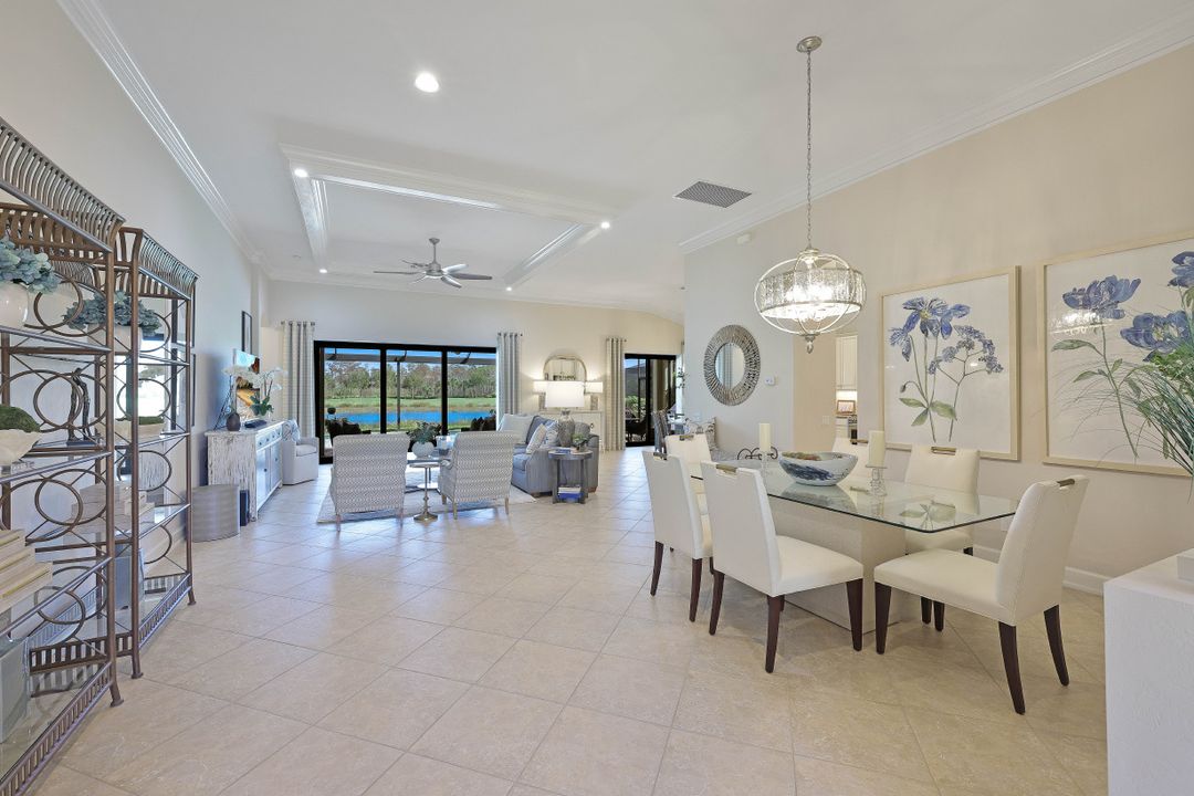 8880 Savona Ct, Naples, FL 34119