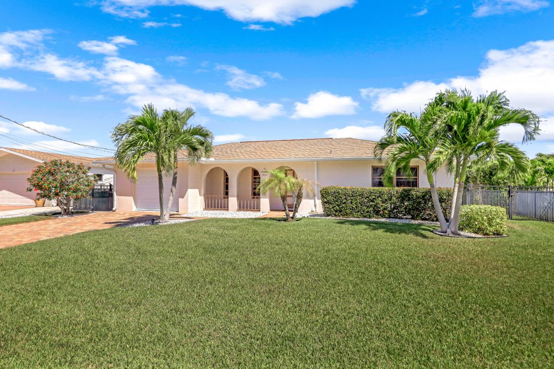 207 6th St, Bonita Springs, FL 34134