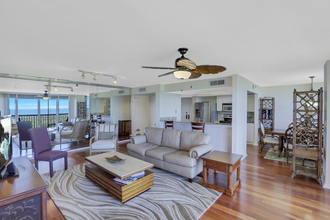 6585 Nicholas Blvd #1405, Naples, FL 34108