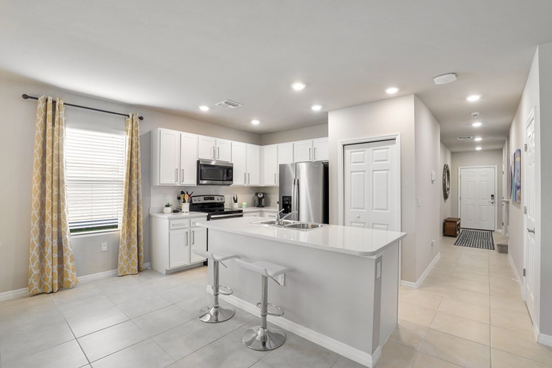 15359 Wildflower Cir, Naples, FL 34119