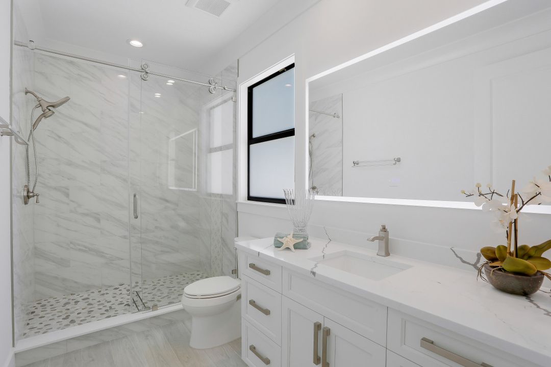 5305 Bayshore Ave, Cape Coral, FL 33904