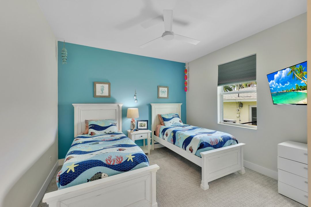 135 SW 50th St, Cape Coral, FL 33914