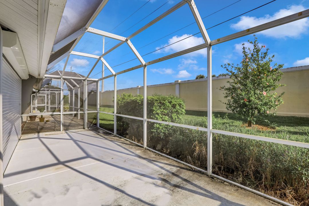 6133 Thresher Dr #402, Naples, FL 34112