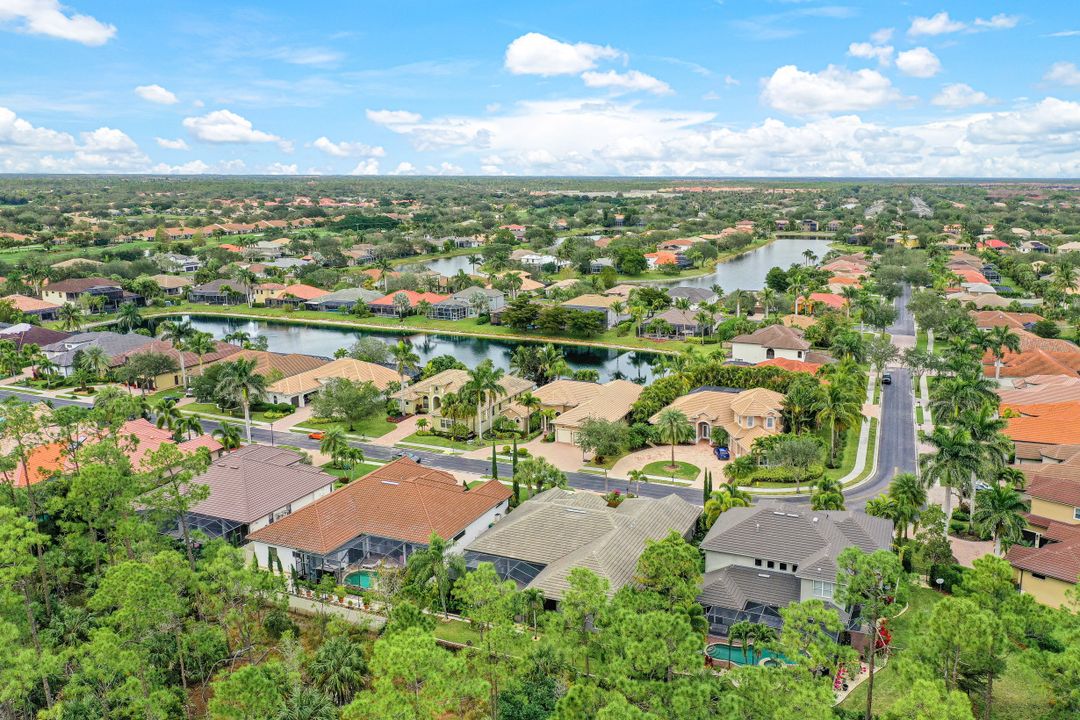 14690 Beaufort Cir, Naples, FL 34119