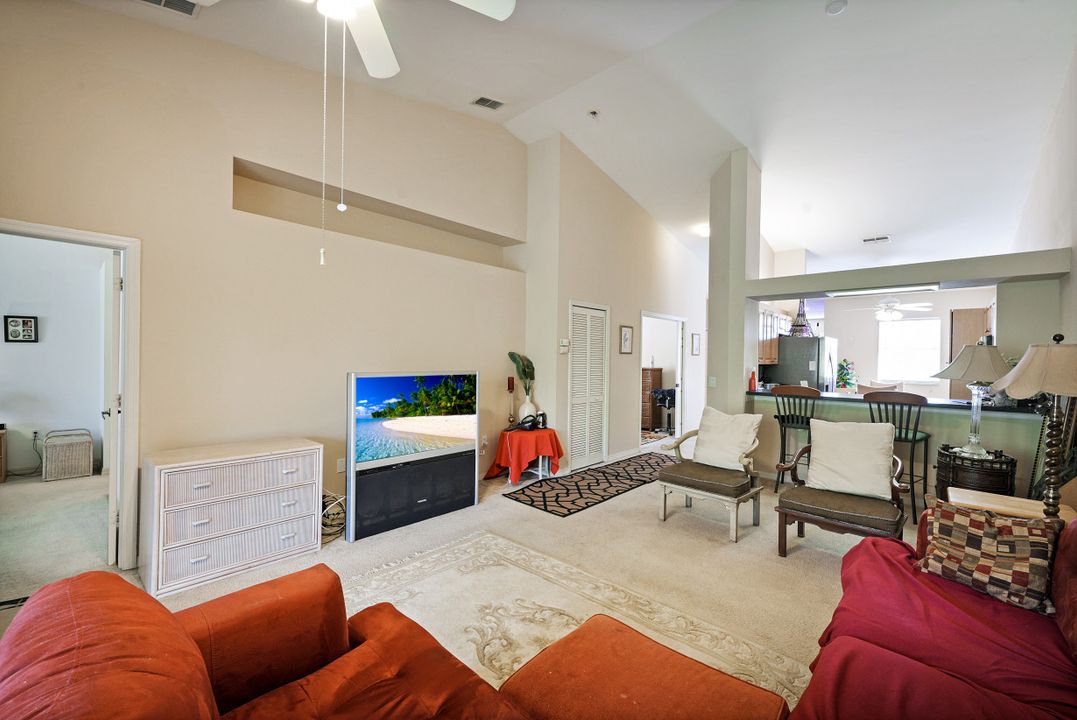 357 Robin Hood Cir #202, Naples, FL 34104