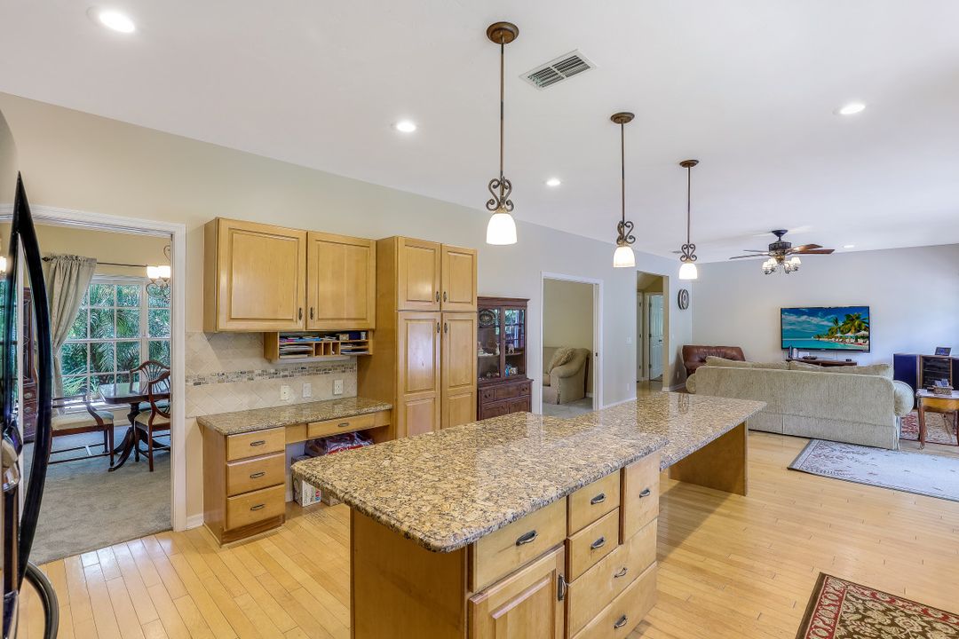 5700 Cypress Hollow Way, Naples, FL 34109