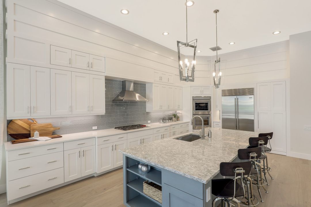 10461 Trevi Isle Way, Miromar Lakes, FL 33913