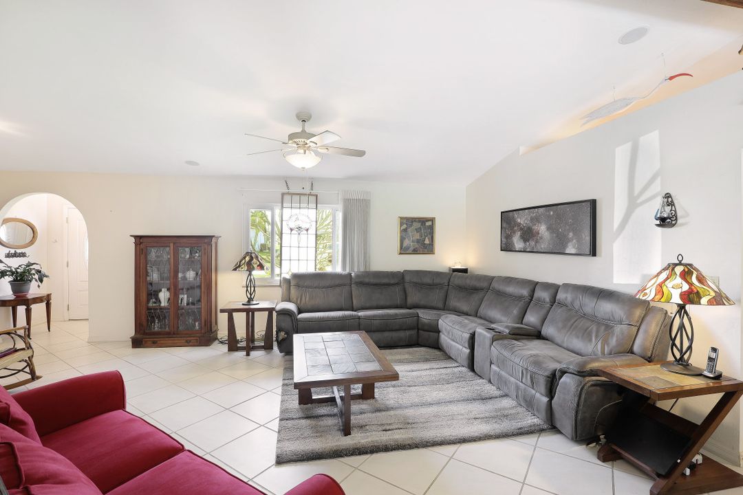 2207 SW 38th Terrace, Cape Coral, FL 33914