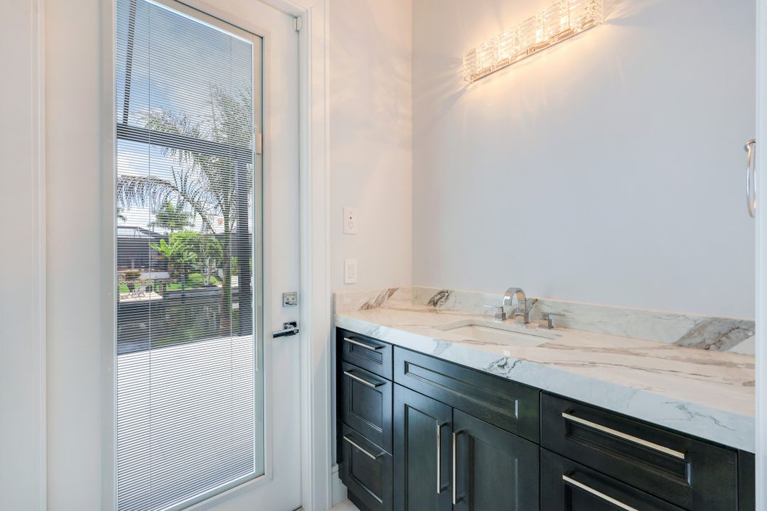 5311 Mayfair Ct, Cape Coral, FL 33904