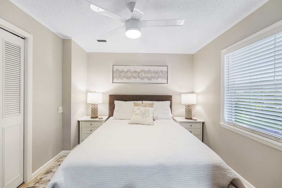 10095 7th St N #1, Naples, FL 34108