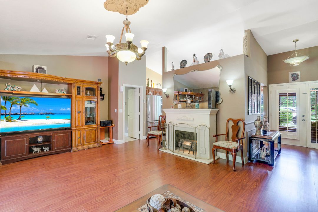 440 37th Ave NE, Naples, FL 34120