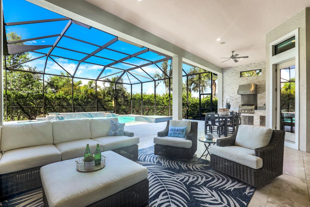 9018 Sorreno Ct, Naples, FL 34119