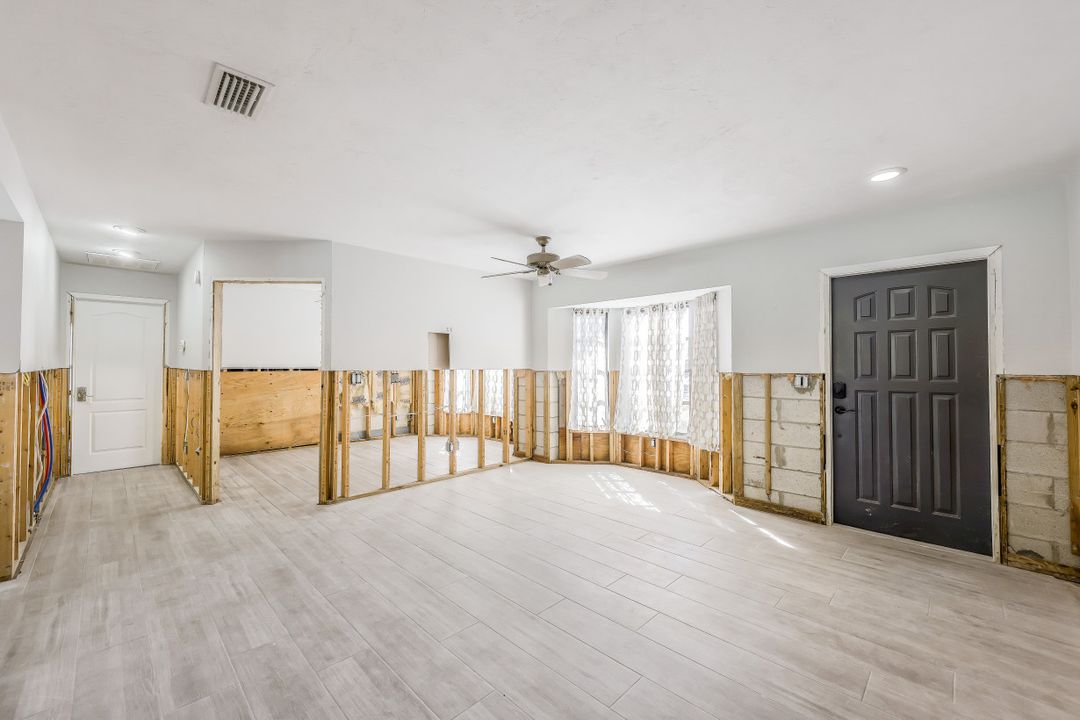 4884 Riverside Dr, Estero, FL 33928