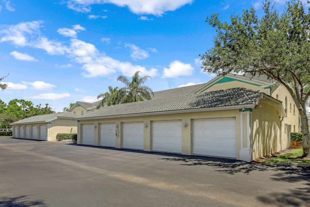 4910 Cougar Ct N #205, Naples, FL 34109