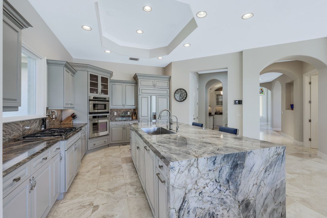 15175 Brolio Way, Naples, FL 34110