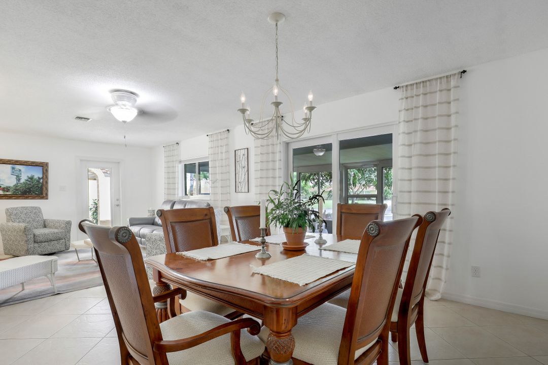 146 Harrison Rd, Naples, FL 34112