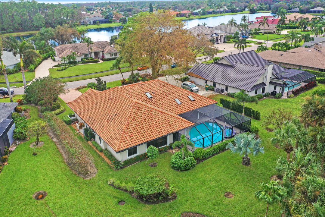2012 Imperial Golf Course Blvd, Naples, FL 34110