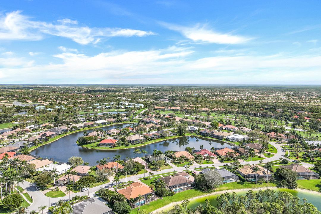 8072 Tiger Lily Dr, Naples, FL 34113