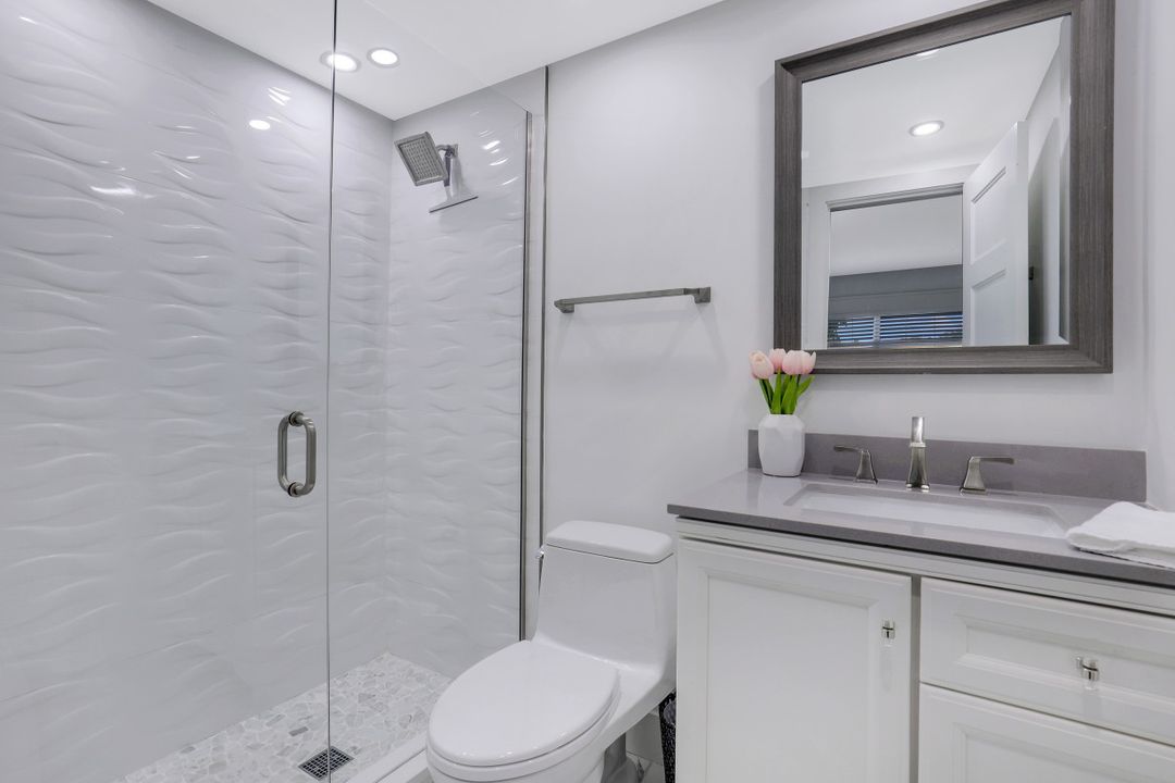 820 Ketch Dr #1, Naples, FL 34103