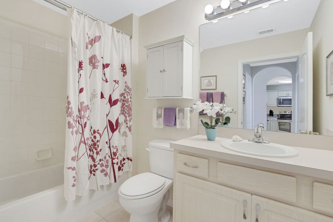 6828 Sterling Greens Dr #4402, Naples, FL 34104