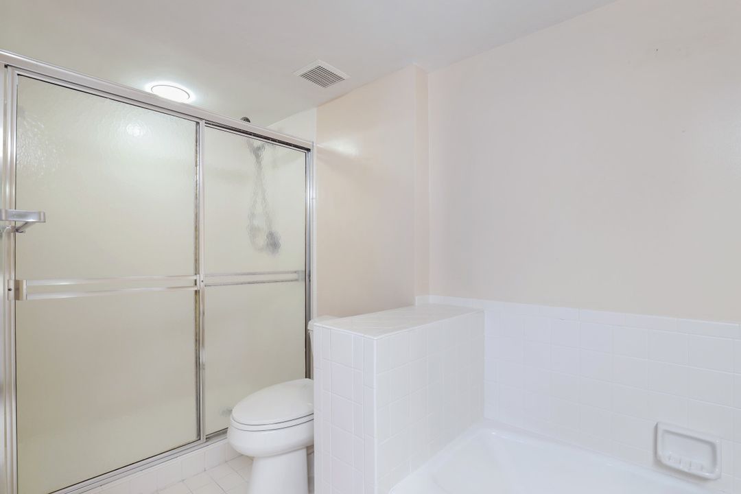 5635 Turtle Bay Dr #12, Naples, FL 34108