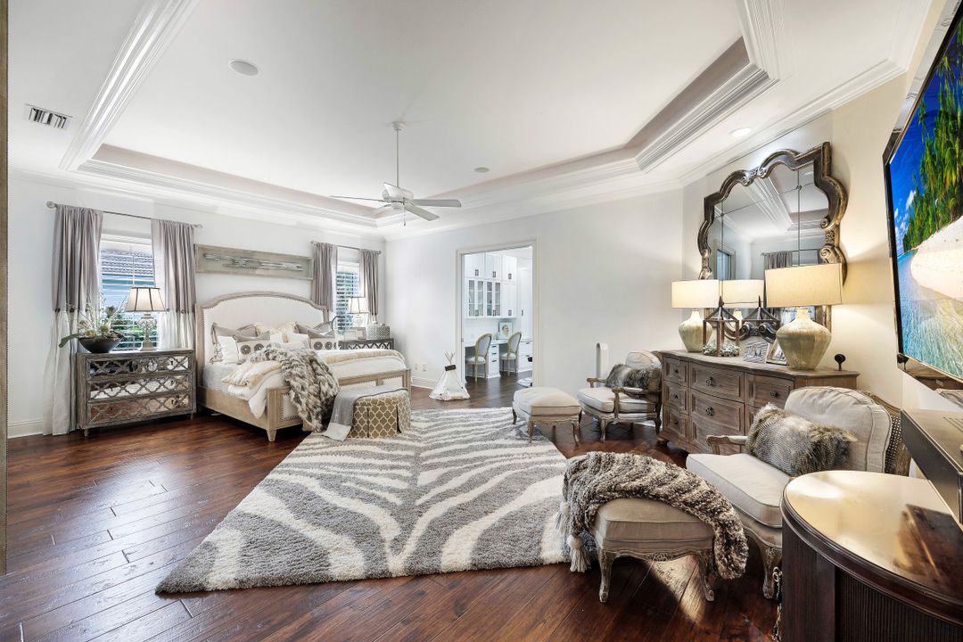 313 Chancery Cir, Naples, FL 34110