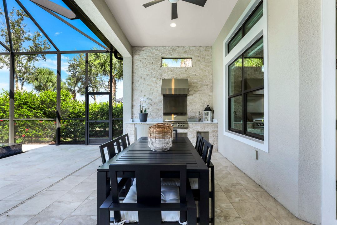 9018 Sorreno Ct, Naples, FL 34119