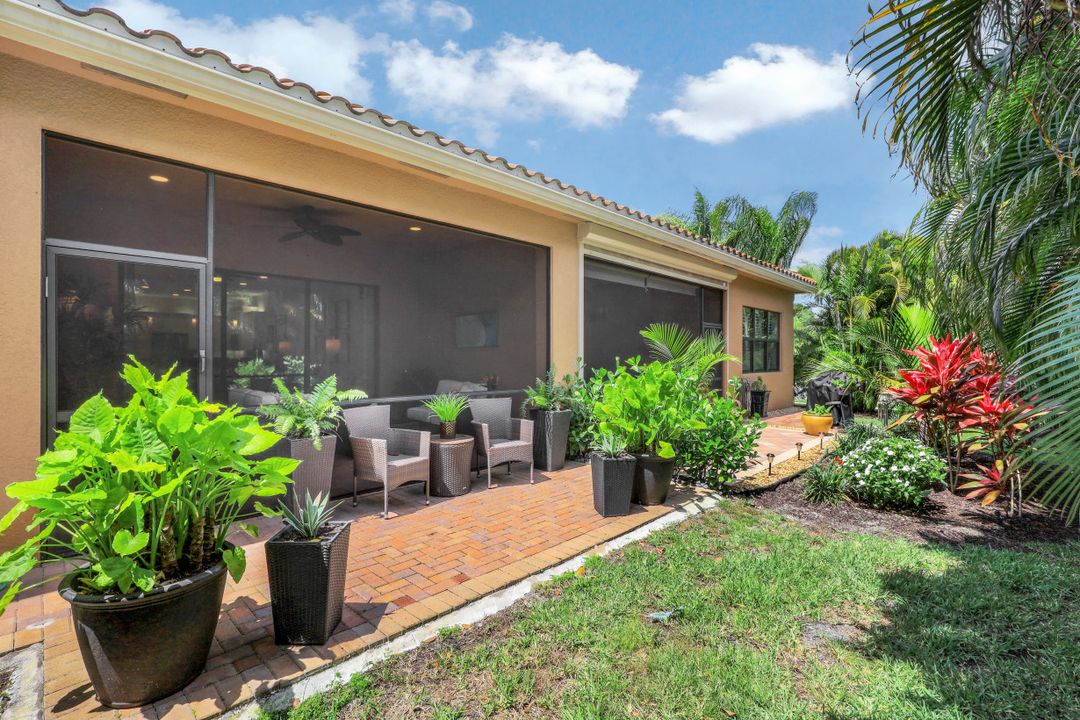 13486 Sumter Ln, Naples, FL 34109